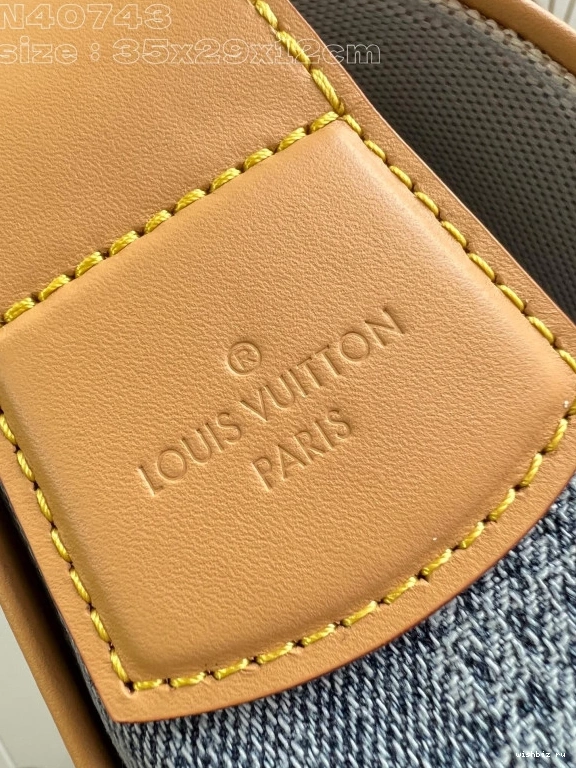 WIS Messenger VUITTON Montsouris MM LOUIS 0826
